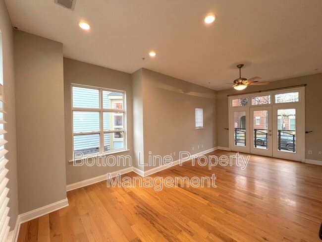 Building Photo - 738 Garden District Dr