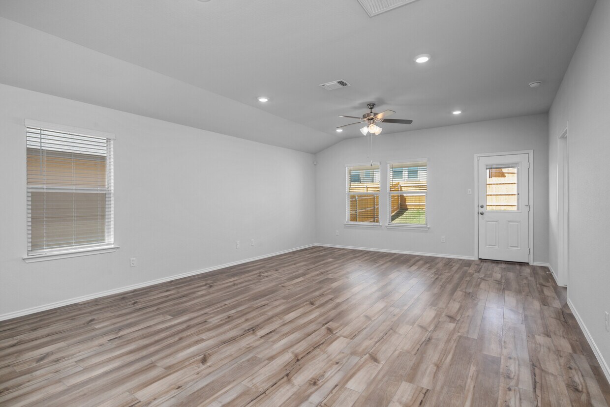 Primary Photo - 1203 Eaton Dr