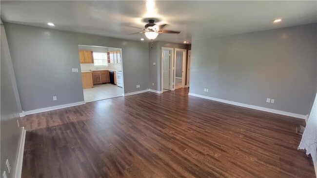 Building Photo - 3720 N Rainbow Farm Rd
