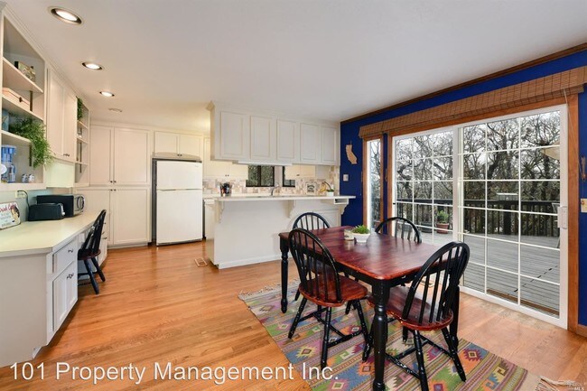 Building Photo - 4 br, 2 bath House - 380 Jefferson Lane