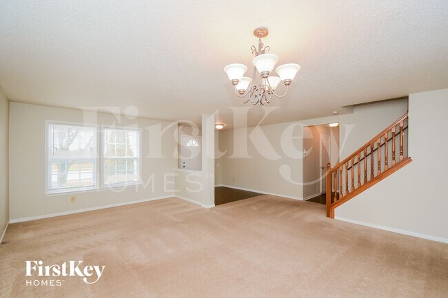 Foto del edificio - 5661 Grassy Bank Dr