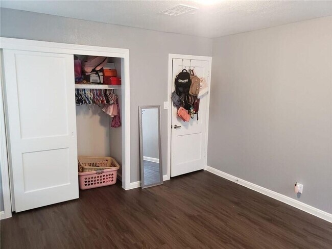 Foto del edificio - 18901 Hogeye Rd