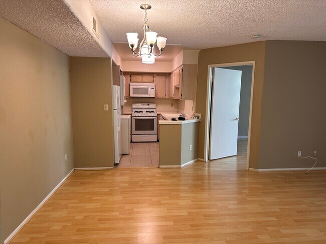 Foto del edificio - 6140 Monterey Rd