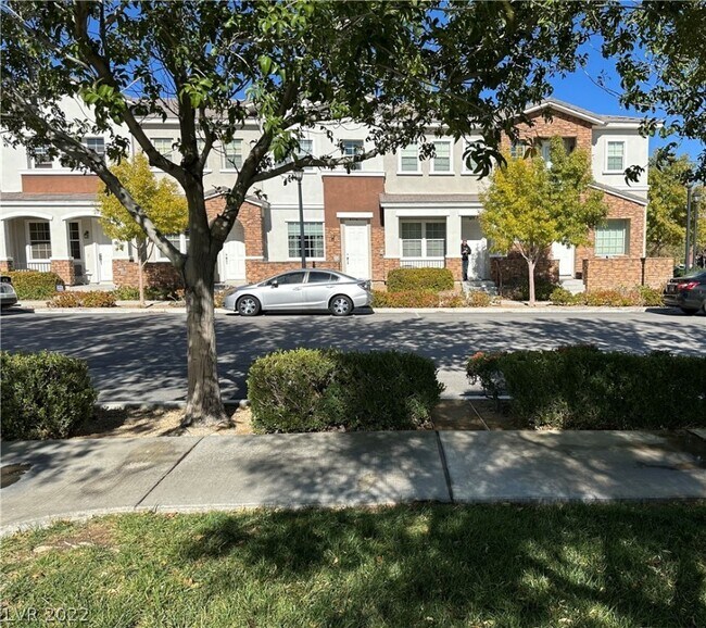 Building Photo - 8472 Garside Dr