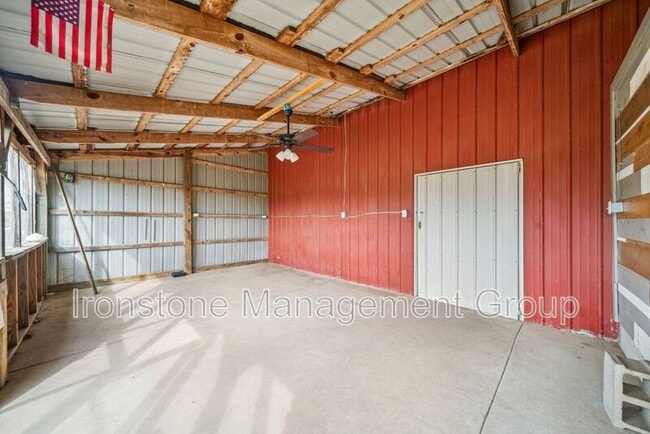 Building Photo - 10235 NW 84th Ave