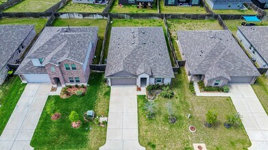 Building Photo - 40619 Pine Spruce Ln