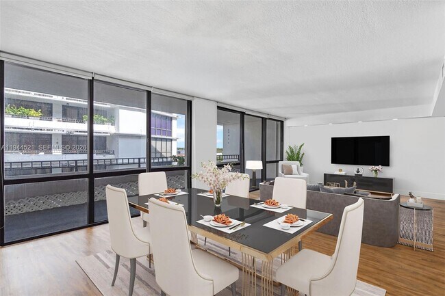 Building Photo - 13953 Kendale Lakes Cir