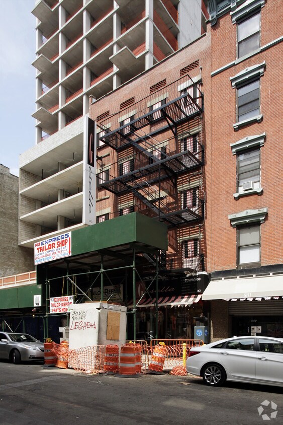 Building Photo - 143 Orchard St