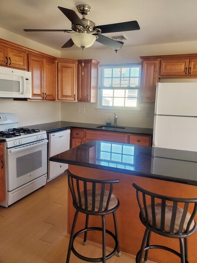 Foto del edificio - 213 Sheridan Ave