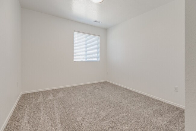 Building Photo - Brand New 3 bedroom Townhome!