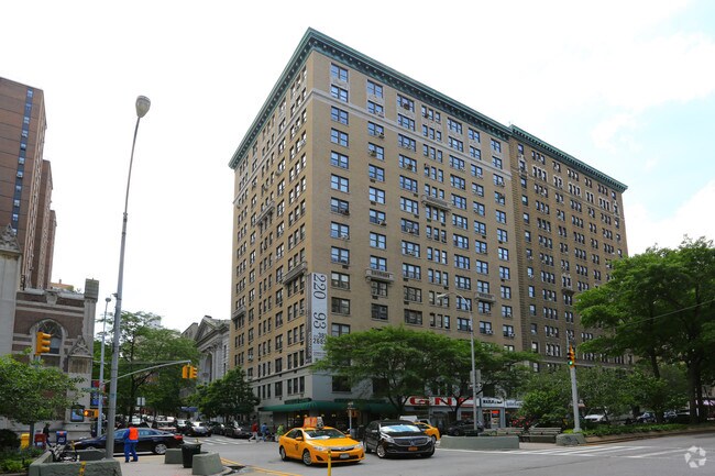 Foto del edificio - 220 W 93rd St
