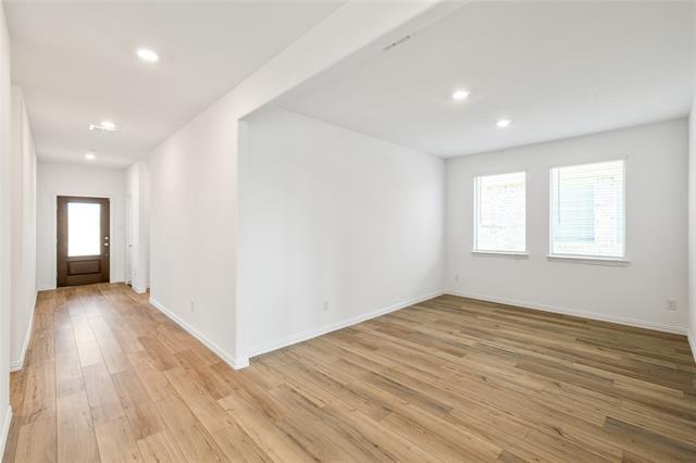 Building Photo - 4905 Woodloch Dr