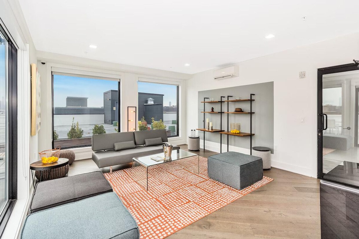 Foto principal - 1414 Grand St