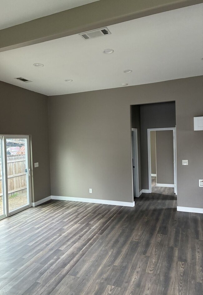 Foto del edificio - 2 Bedroom 2 Bath Home