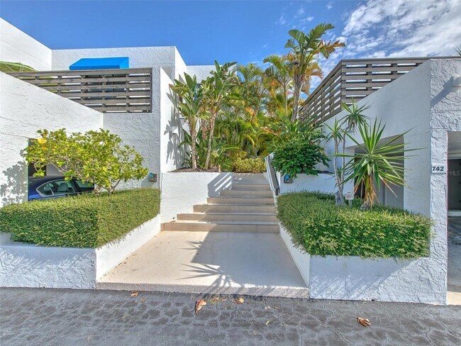 Foto del edificio - 744 Bayport Way