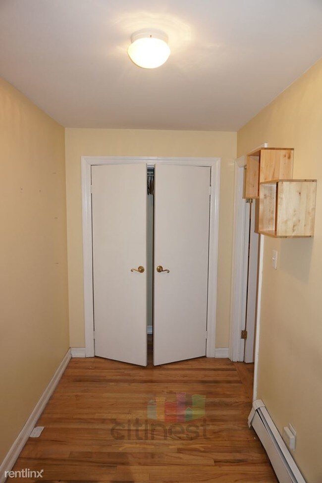 Building Photo - 147A Columbia St