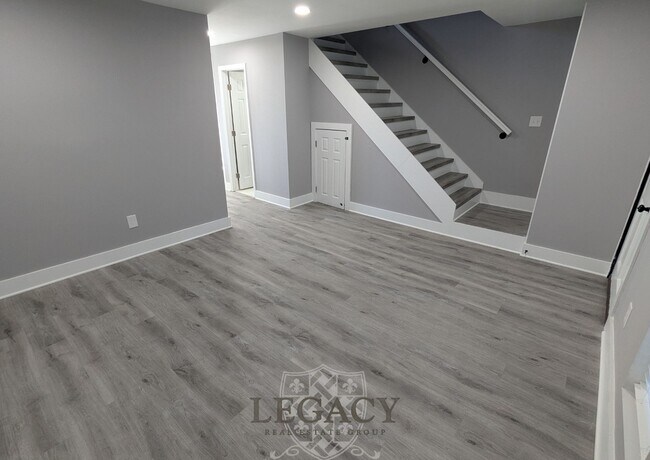 Foto del edificio - 408 Huntington Ridge Dr