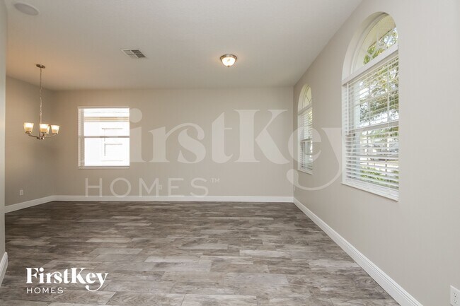 Building Photo - 9953 Shadow Creek Dr