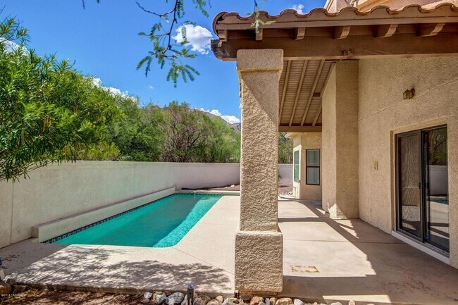 Foto del edificio - 3 Bedroom, 3 Bath