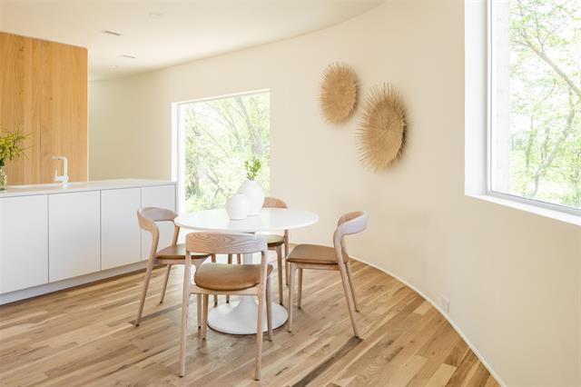 Building Photo - 312 Blackland Ct