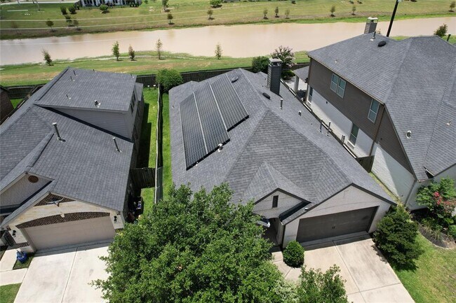 Foto del edificio - 2334 Falcon Brook Dr