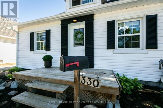 Photo du bâtiment - 330 Laclie St