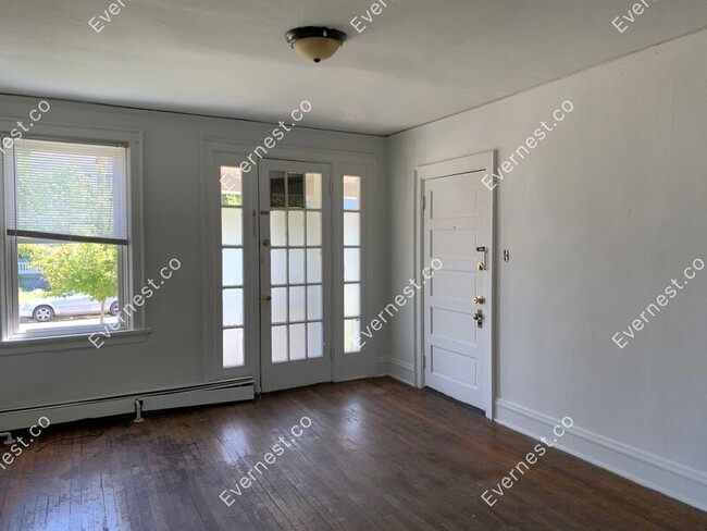 Building Photo - 2602 Barton Ave