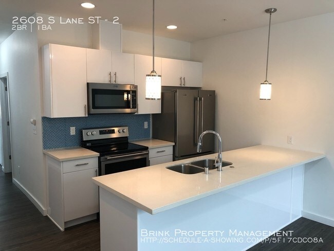 Foto del edificio - Gorgeous 2-Bed Minutes from Downtown!