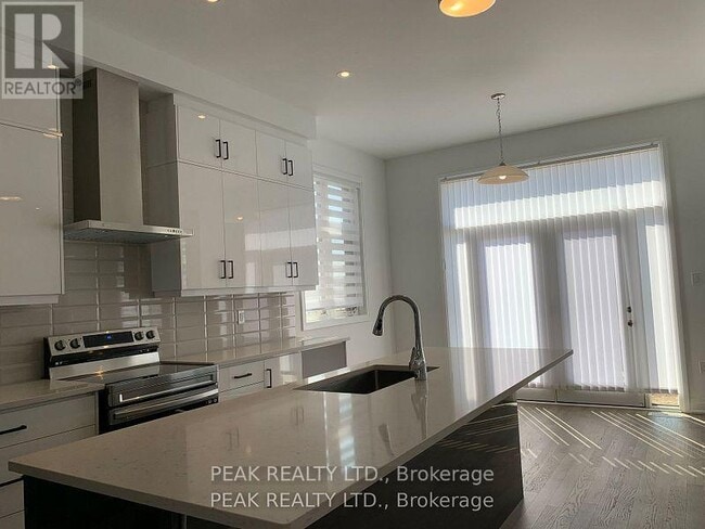 Building Photo - 3190 William Cutmore Blvd