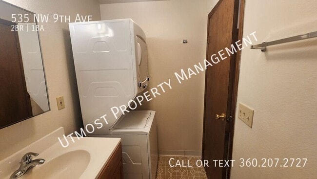 Building Photo - 535 NW 9th Ave
