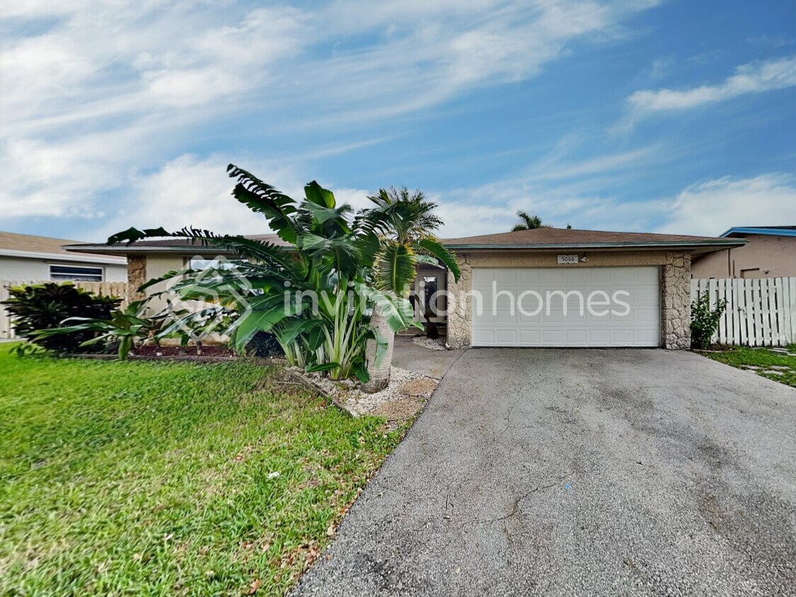 Primary Photo - 5066 SW 89th Ave