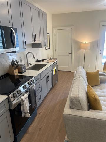 Foto del edificio - 5317 Reiger Ave