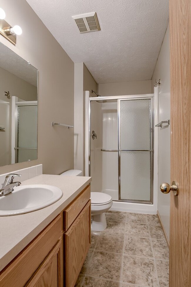 Building Photo - Nice Home in Excellent Family Neighborhood...