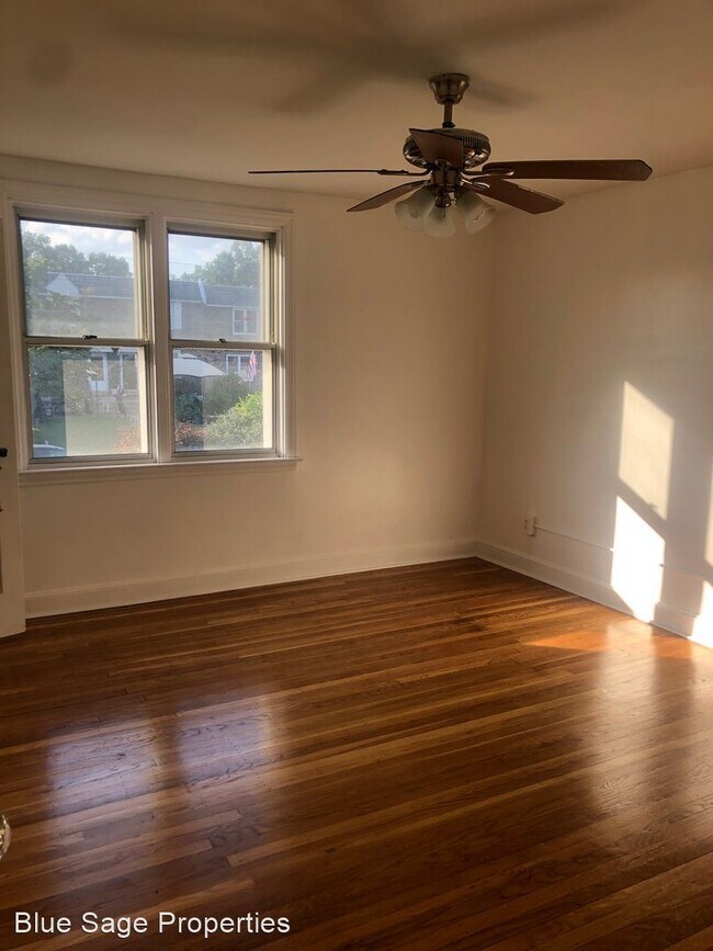 Building Photo - 3 br, 1 bath House - 314 Spruce St.