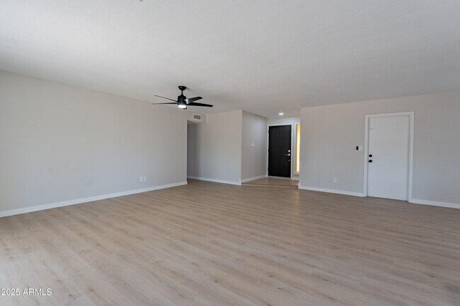 Foto del edificio - 2839 W Villa Maria Dr