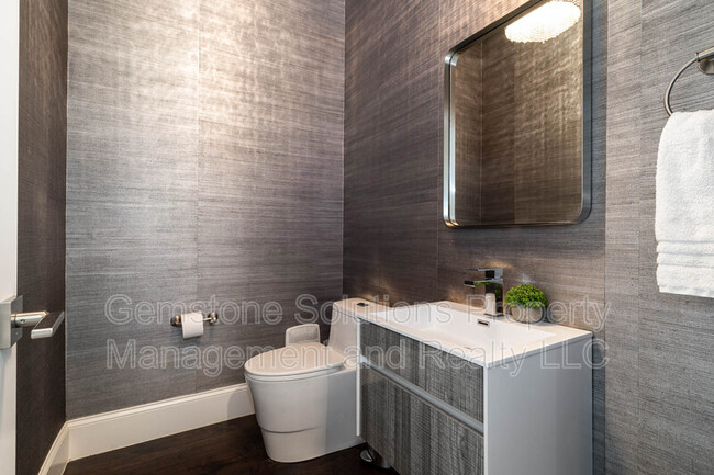 Foto del edificio - 6343 Wildwood Dr