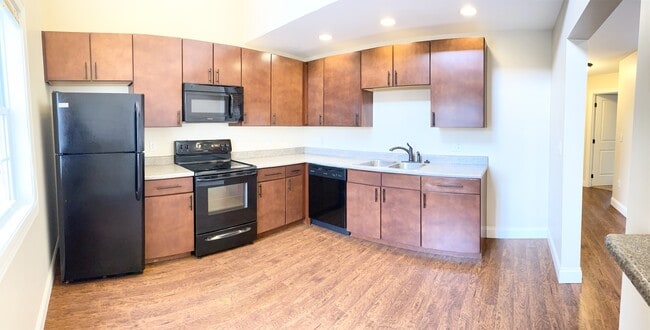 Building Photo - 405 Treyson Ln