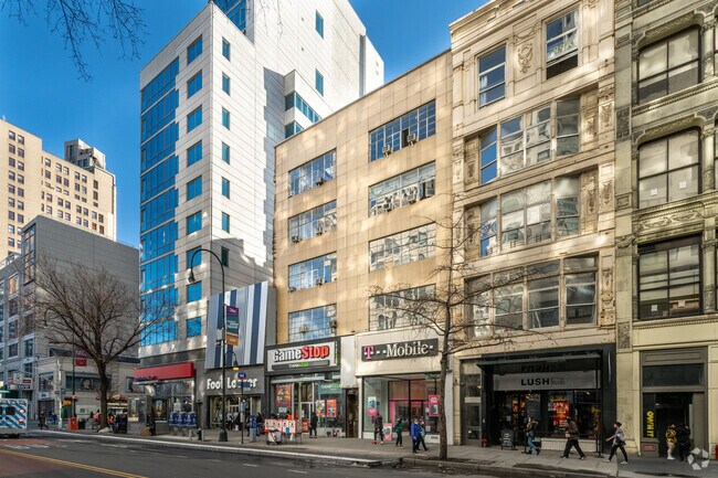 Exterior - 30-32 E 14th St