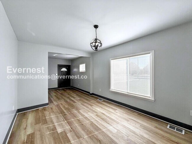 Foto del edificio - 6073 Linwood St