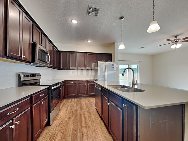 Building Photo - 1062 Summer Stone Lp