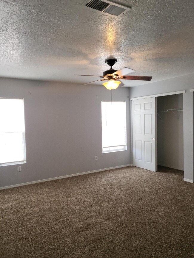 Foto del edificio - 9367 Vista Clara Loop NW