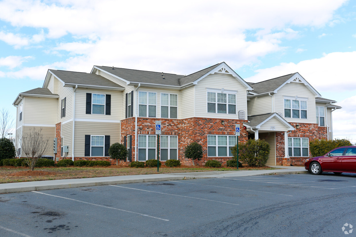 Primary Photo - Henson Place Apartments