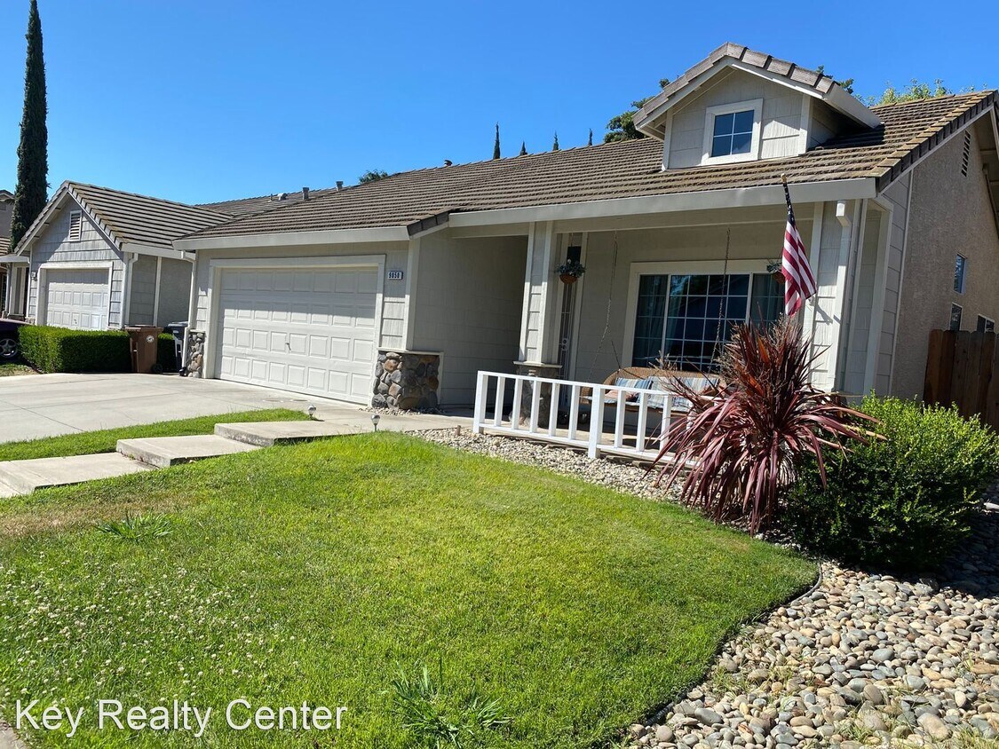Foto principal - 3 br, 2 bath House - 9050 Generations Drive