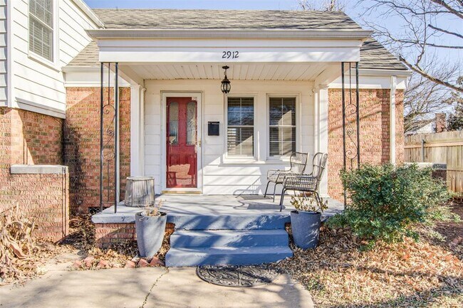 Building Photo - 2912 Cummings Dr