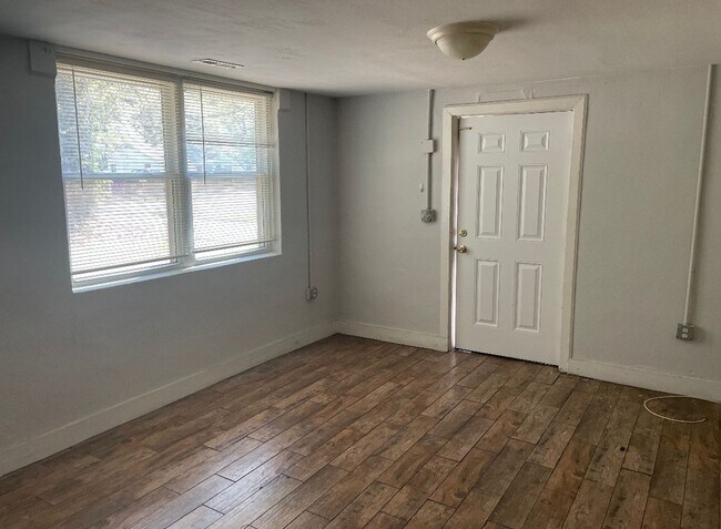 Foto del edificio - Centrally located one bedroom