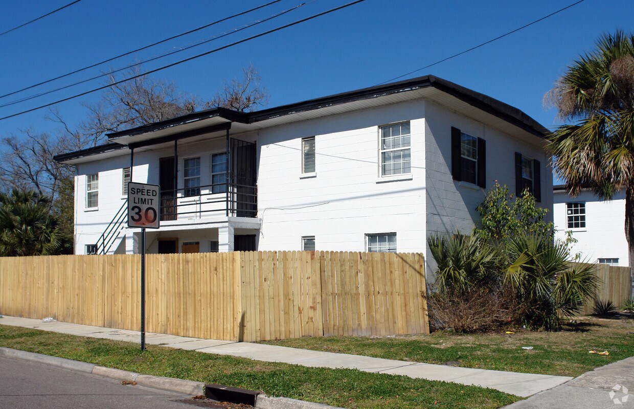 Primary Photo - 3502-3508 Stuart St