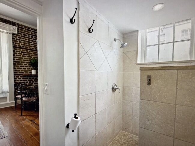 Building Photo - 53 Hasell St