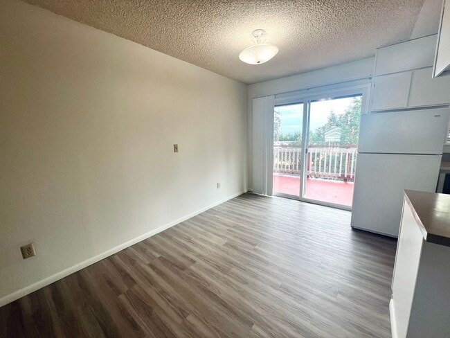 Building Photo - 454 NW 16th Ave