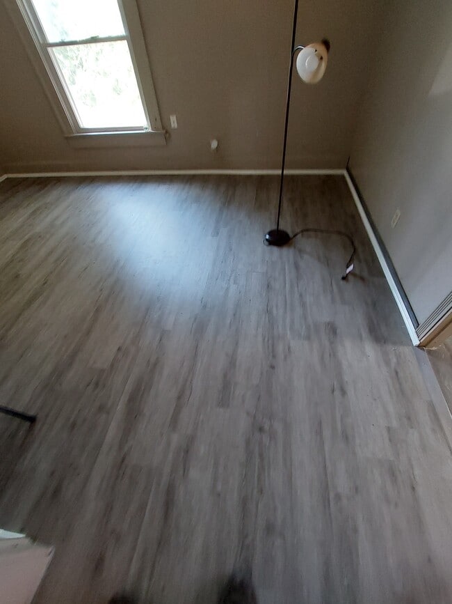 Large Living Room - 1242 S 5th St