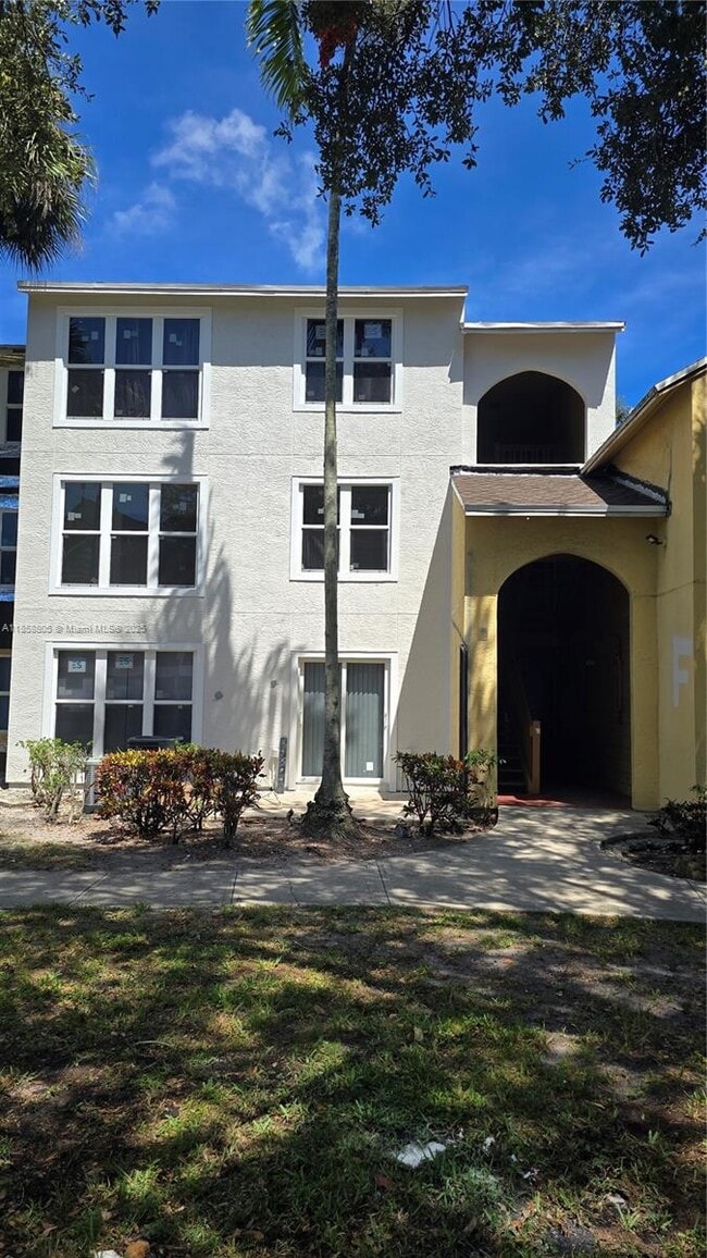 Building Photo - 2319 N Congress Ave